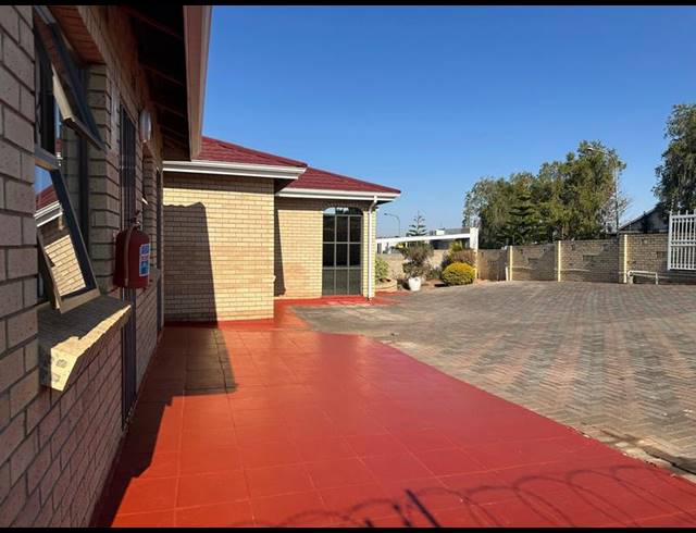BUSINESS FOR SALE IN SOUTHERNWOOD